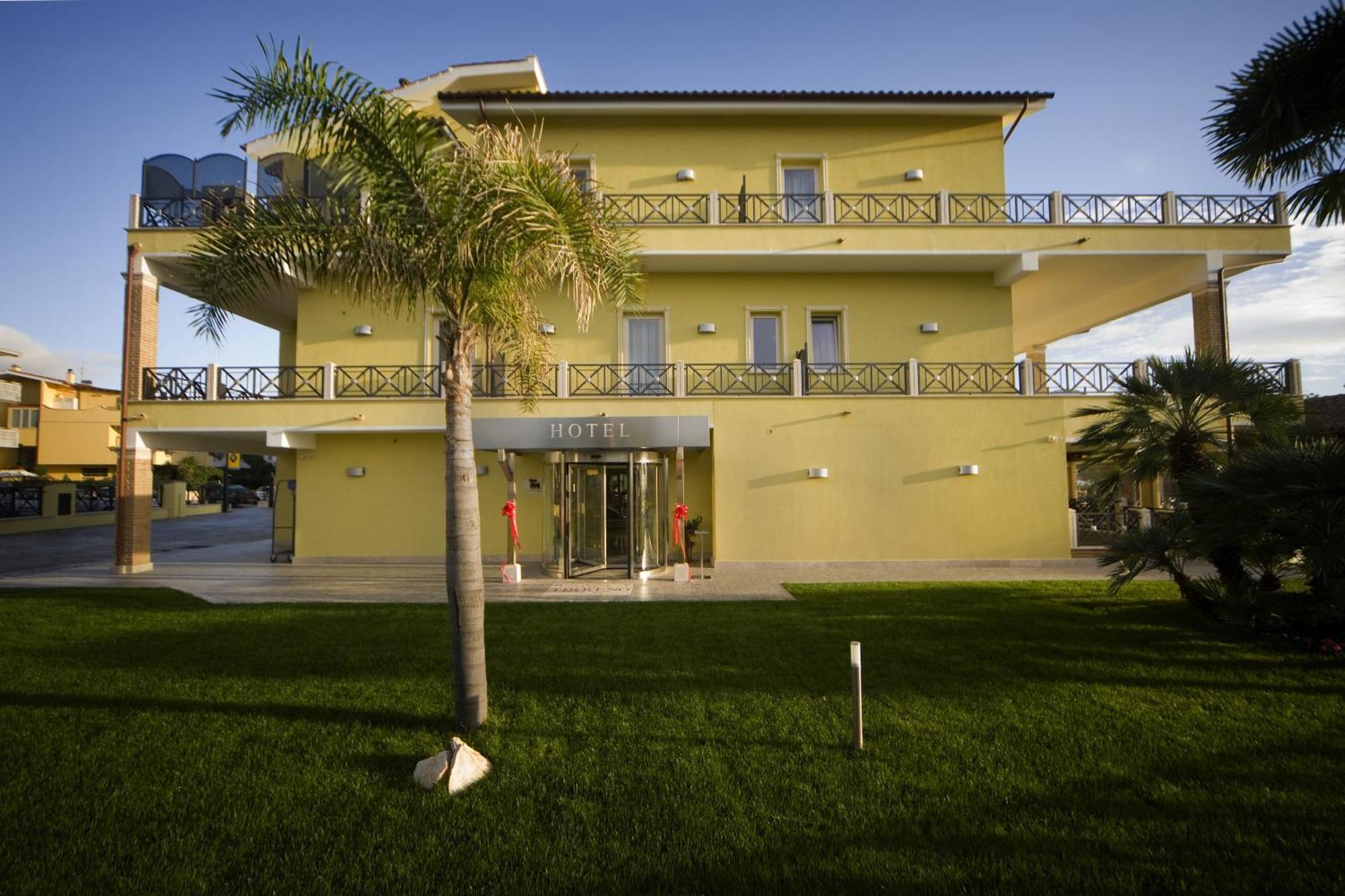 Hotel Villa Tirreno Tarquinia Exterior photo